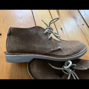 Veldskoen women’s size 8 tan chukka desert boots